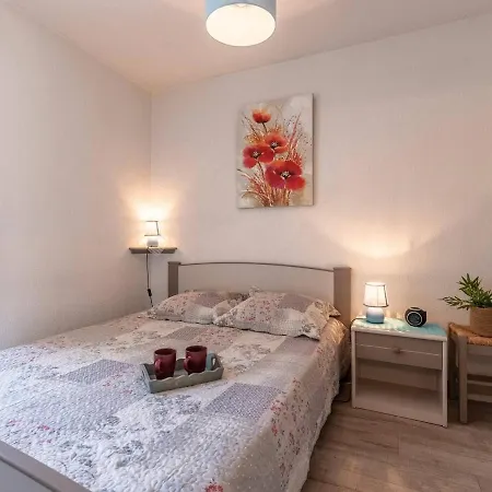 4 Pers Proximité Commerces Et Téléphérique - Fr-1-296-307 Appartement